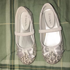 ***SOLD****Toddler girl shoes (10M)